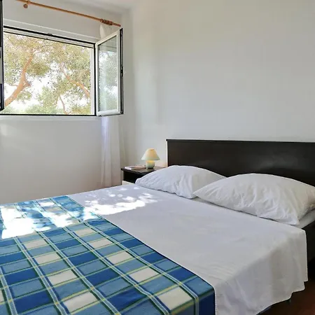 Rubbi, No 1 Daire Vrsi