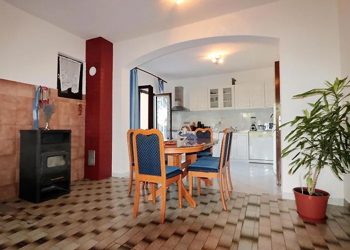 Rubbi, No 1 Апартаменты *