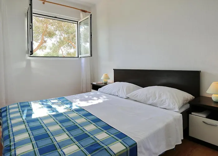 Rubbi, No 1 Апартаменты Врси