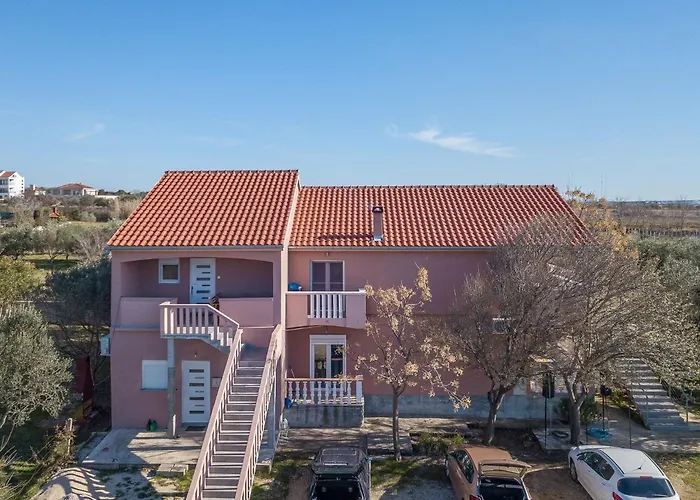 Rubbi, No 1 Апартаменты Врси